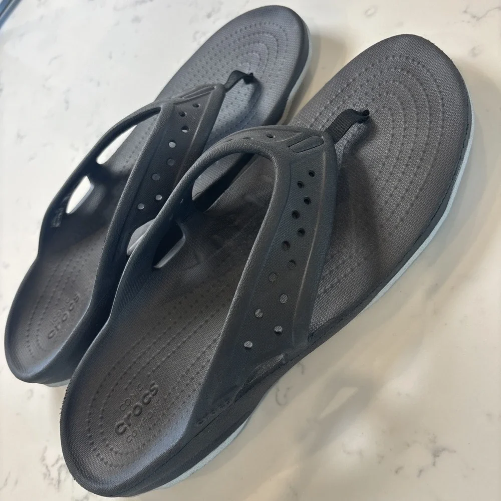 CROCS Swiftwater Deck Thong Flip‎ Flop Sandal Beach Boat Men's US 10 Black/Gray